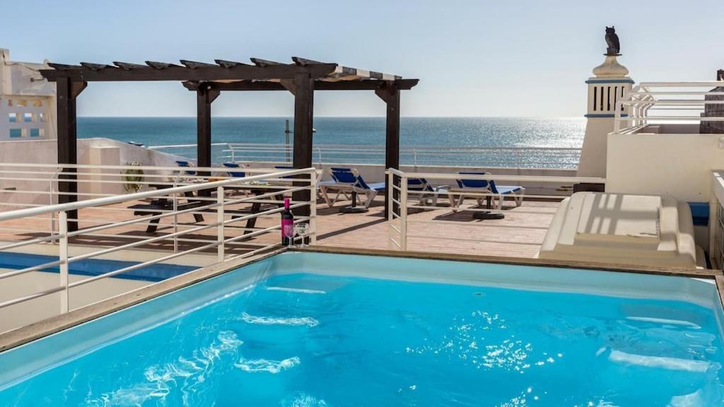 Refurbished Beachfront House, Pool, Ac, Wifi, Albufeira, Sea View מראה חיצוני תמונה