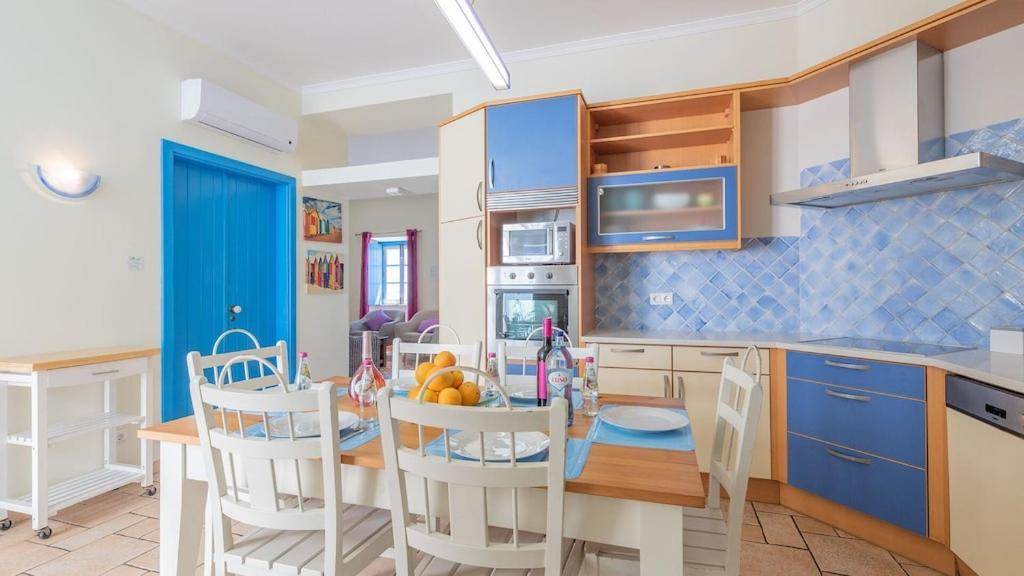 Refurbished Beachfront House, Pool, Ac, Wifi, Albufeira, Sea View מראה חיצוני תמונה