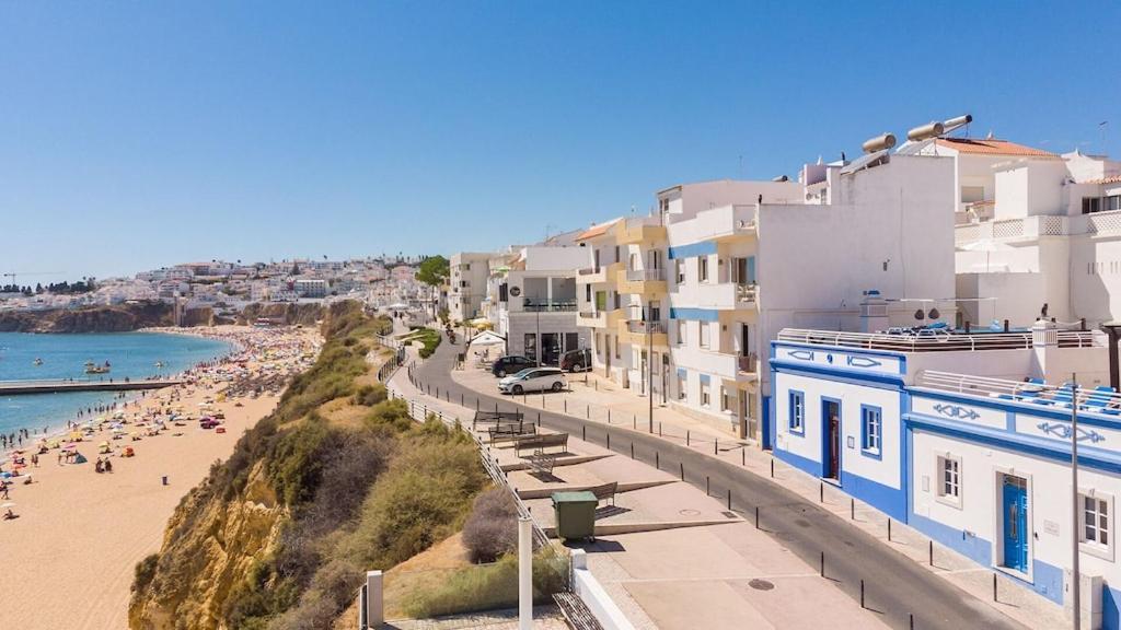 Refurbished Beachfront House, Pool, Ac, Wifi, Albufeira, Sea View מראה חיצוני תמונה